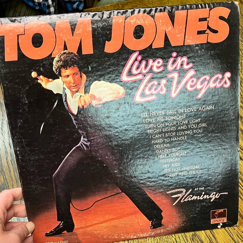 Vinyl Tom Jones Love in Las Vegas